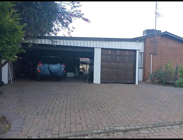 3 BEDROOM HOUSE FOR SALE IN VANDERBIJLPARK SW 1